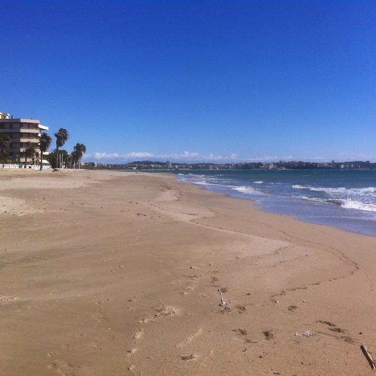 Apartamentos Alquihouse Vilafortuny Cambrils Exterior photo